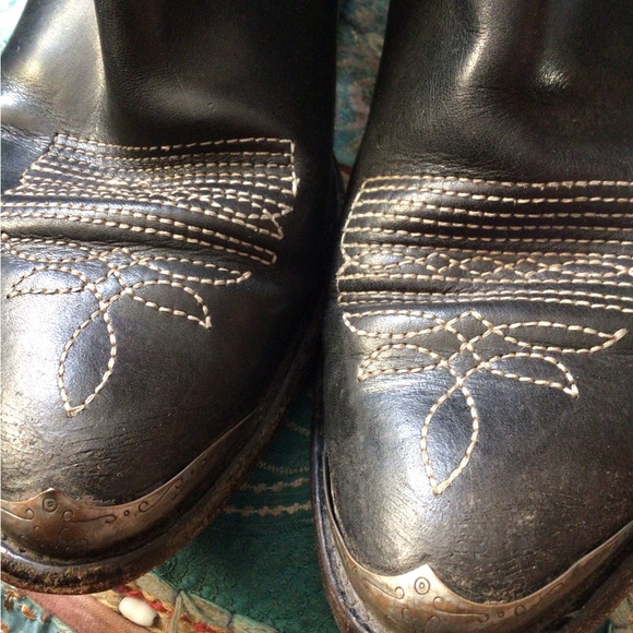 CLEARANCE SALE !2x Host Pick!! 🤩⭐️🤩vintage GOLDEN GOOSE COWBOY BOOTIES ⚡️🌟⚡️ - Picture 4 of 14